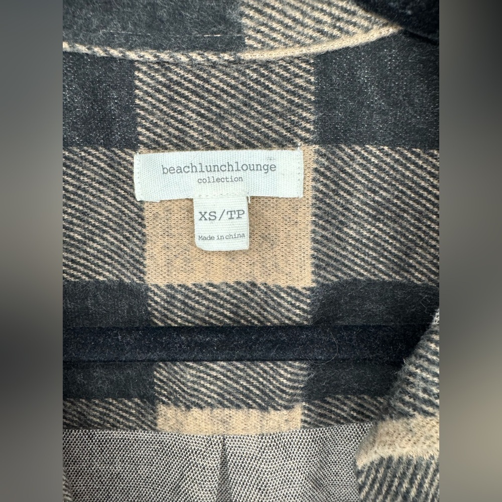Beachlunchlounge Black and Tan Tyler Flannel Tunic Shirt - Picture 4 of 8